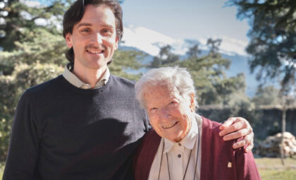 Enriquisimo Tv entrevista a la Hna. Mercedes Loring de 98 años y una vitalidad excepcional